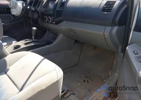 2007 Toyota Tacoma Base V6 z USA, uszkodzony, nr VIN 3TMLU42N87M013104